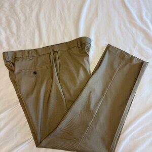 Haggar Cool Right Performance Flex Mens Classic Fit Flat Front Pant Men's